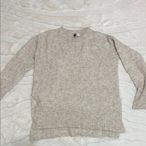 Divided women’s sweater small, high side slit-‎ acrylic wool blend
